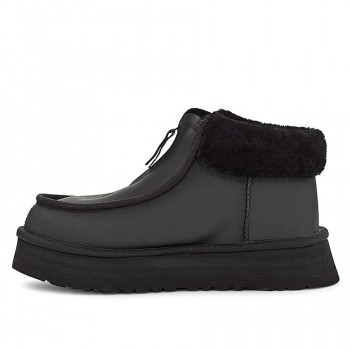 UGG Funkette Platform Boots Leather Black
