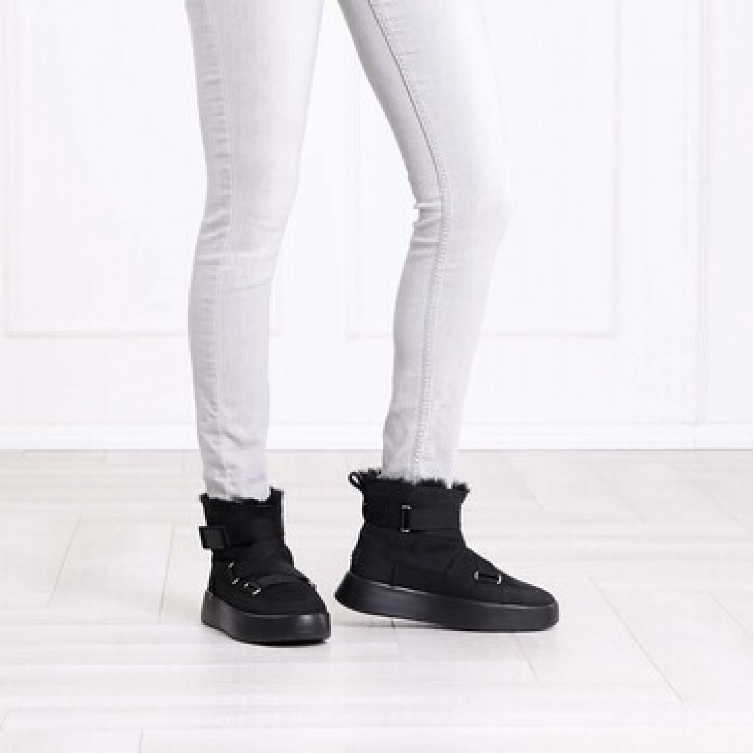 UGG Boom Buckle Boot Black