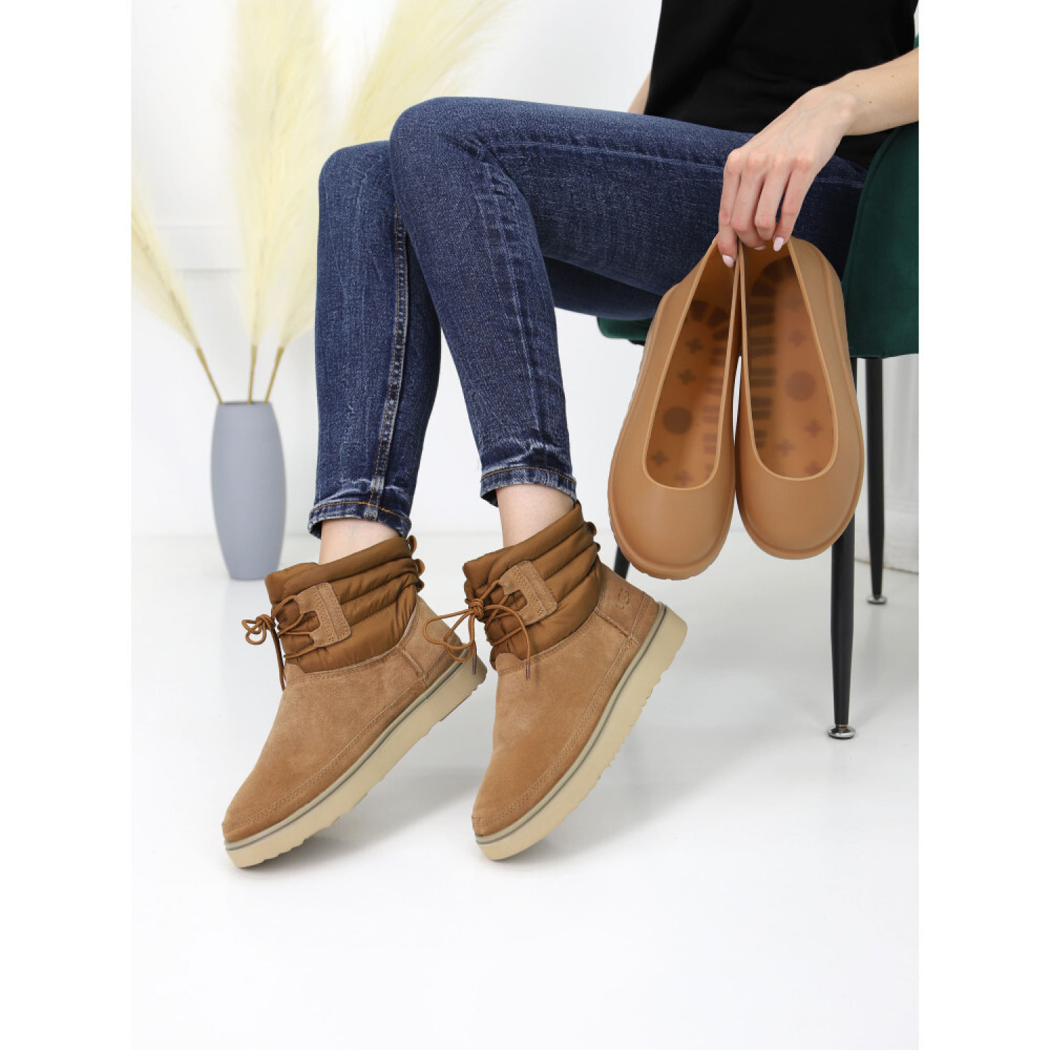UGG Classic Mini Lace-Up Weather Chestnut