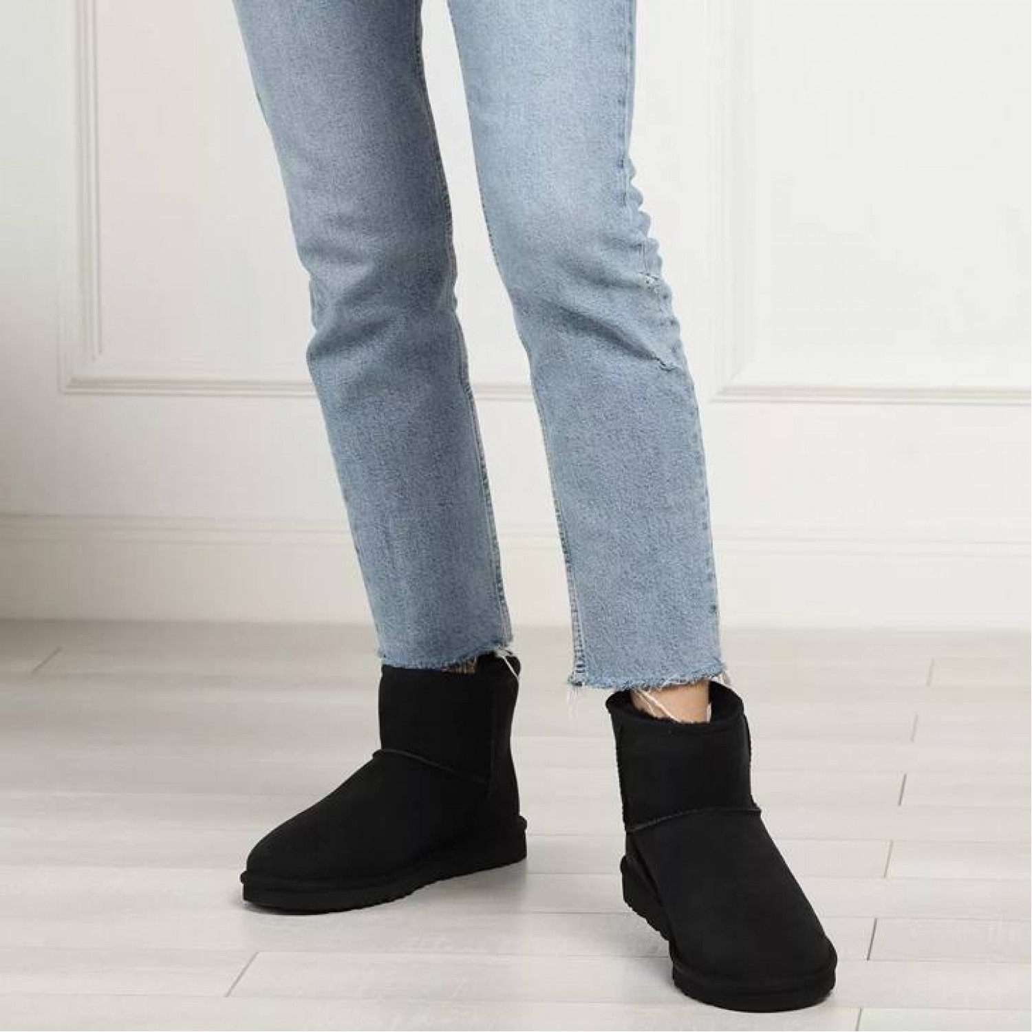 UGG Classic Mini Metallic Black