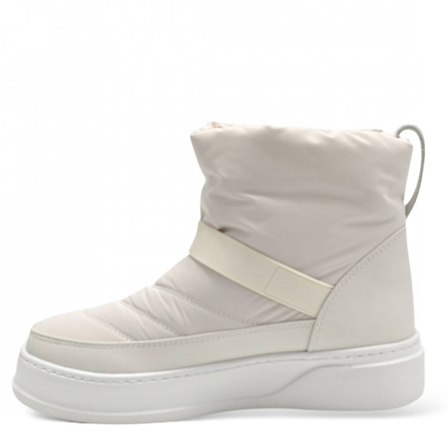 UGG Ash Inflated White