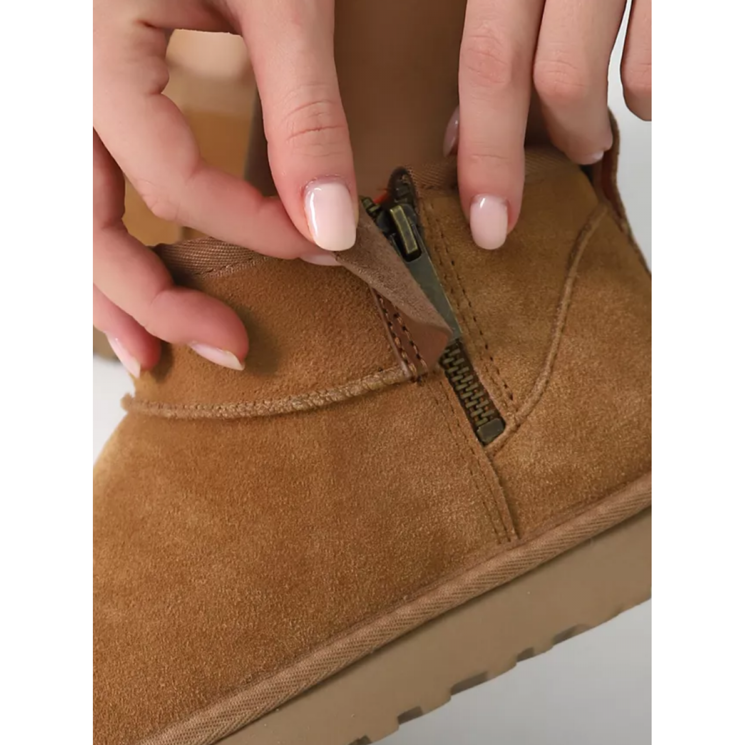 UGG Classic Ultra Mini ZIP Chestnut