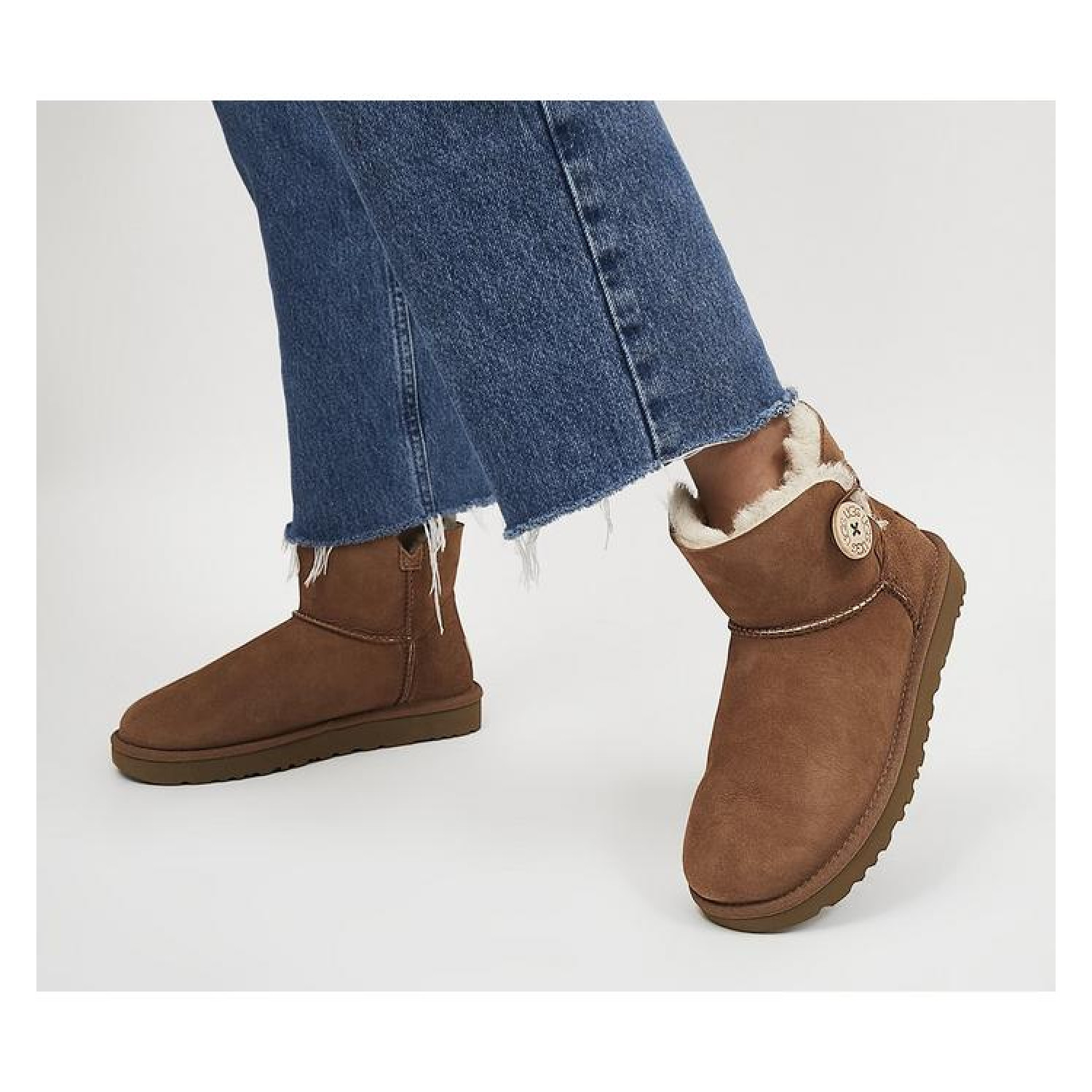 UGG Mini Bailey Button II Chestnut